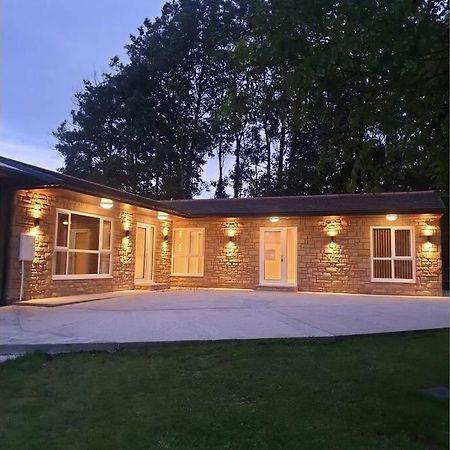 Luxury Five Star Cottage One Tantobie المظهر الخارجي الصورة